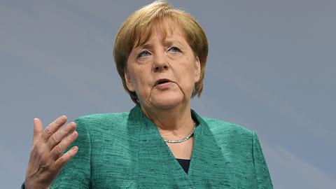 Меркель пропонує продовжити контроль над кордонами Німеччини на невизначений термін
