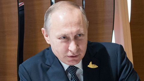 Шкода, що шию не скрутив: Путіна жорстко висміяли в Росії