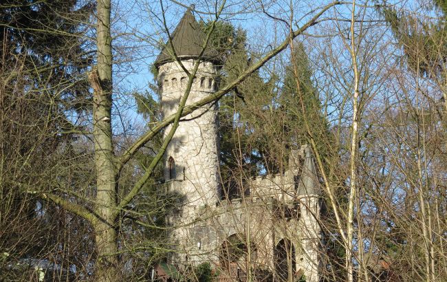 Фортеця-крихітка: де знаходиться найменший у світі замок та чим він цікавий