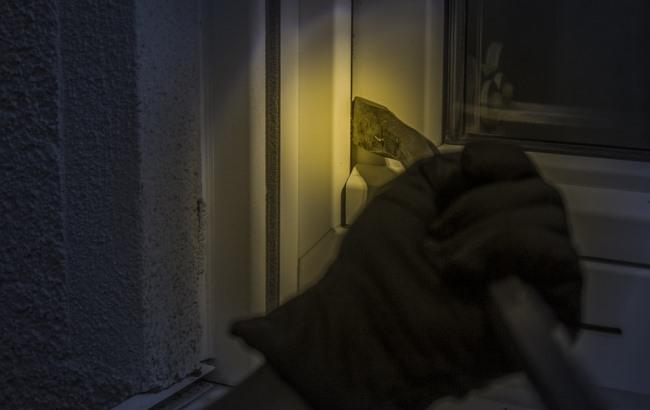 В Киеве четверо молодых иностранцев грабили квартиры