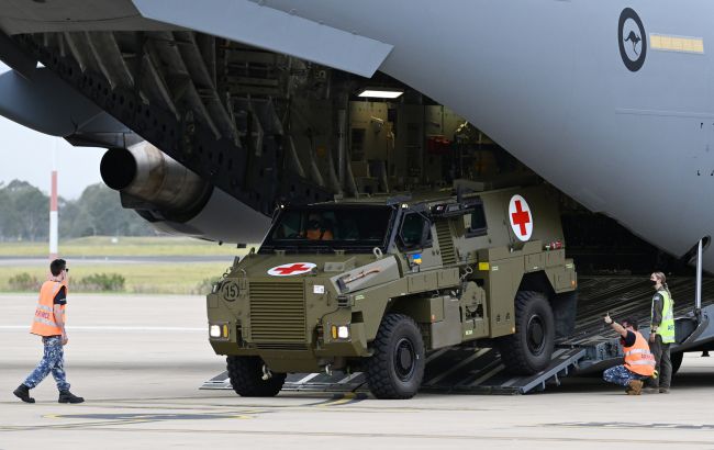 Австралия передаст ВСУ 30 бронемашин и присоединится к обучению украинских солдат