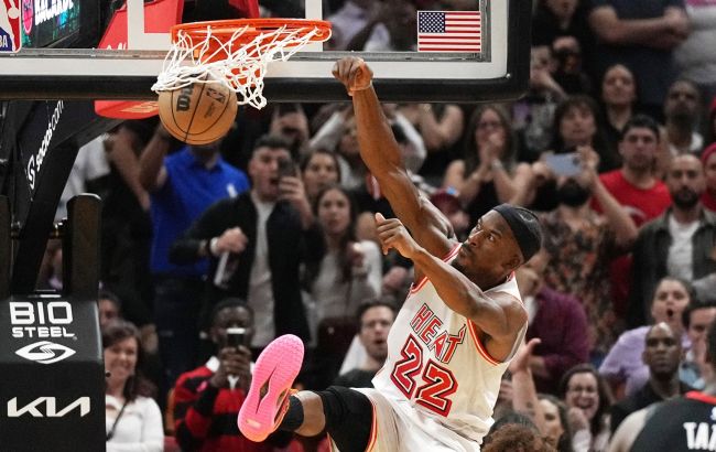 Дуэт защитников "Майами" организовал победный аллей-уп: момент дня в НБА