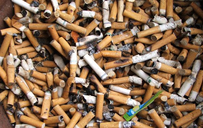 В Киеве будут штрафовать за окурки от сигарет