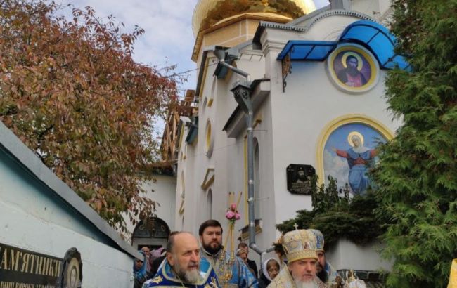 На Київщині рятувальники ліквідували займання церкви