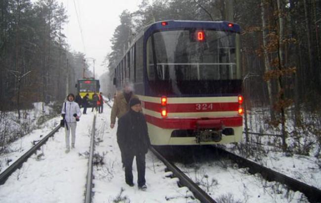 Яценюк та Кличко проводять екстрену нараду через страйк транспортників