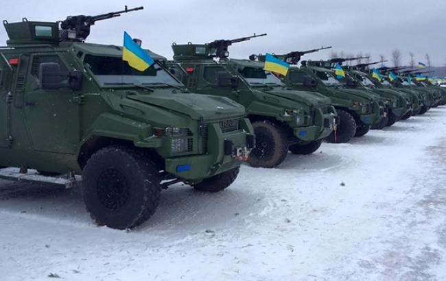 Украинская армия на сегодня обеспечена бронетехникой на уровне 2014 года, - советник Президента