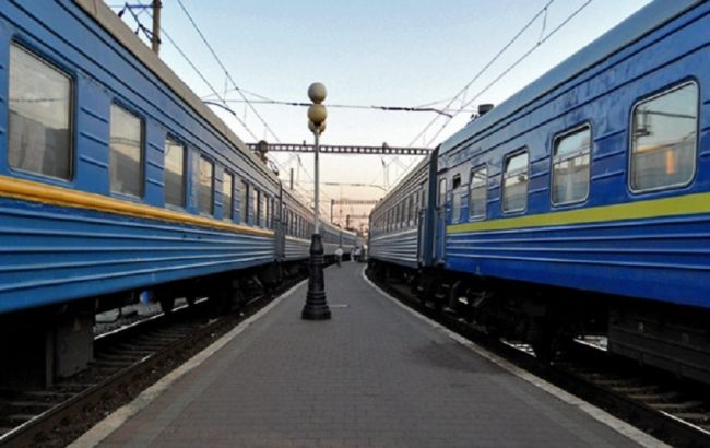 "Укрзализныця" назначила еще 4 дополнительных поезда на осенние каникулы