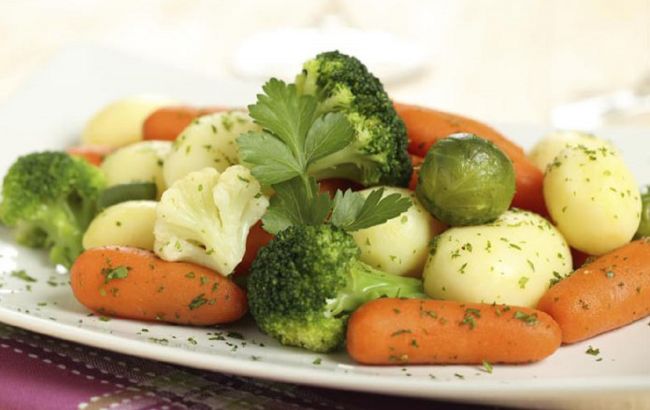 Три гениальных лайфхака, как сохранить цвет овощей после варки