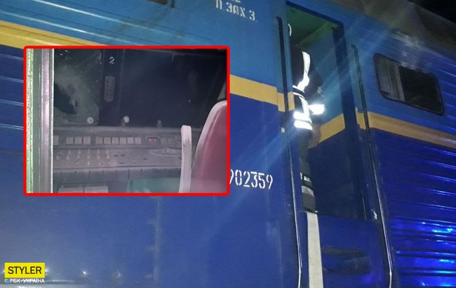 Под Киевом загорелся поезд с пассажирами: все подробности