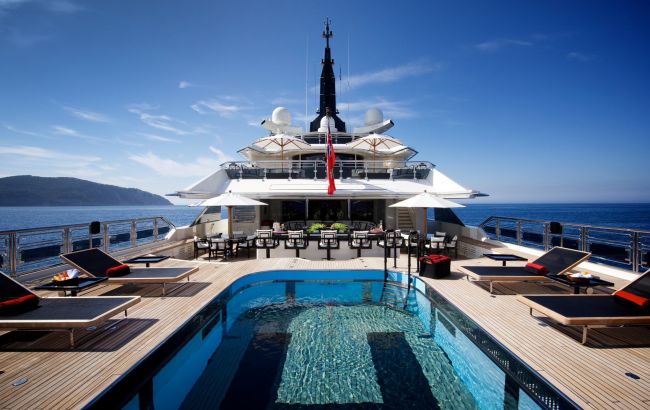 Знайшли покинутою. Антигуа та Барбуда продадуть яхту російського олігарха