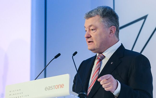 Порошенко предупредил об угрозе популизма в предвыборный период