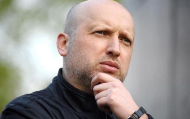 Машини ОБСЄ підпалили, щоб прибрати спостерігачів з окупованої території, - Турчинов