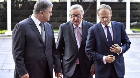 Порошенко проводит переговоры с Туском, Юнкером и Таяни