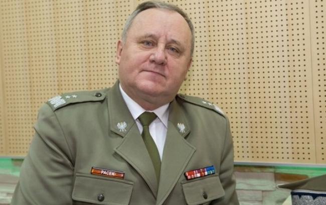 Польша намерена отправить в Украину военных инструкторов