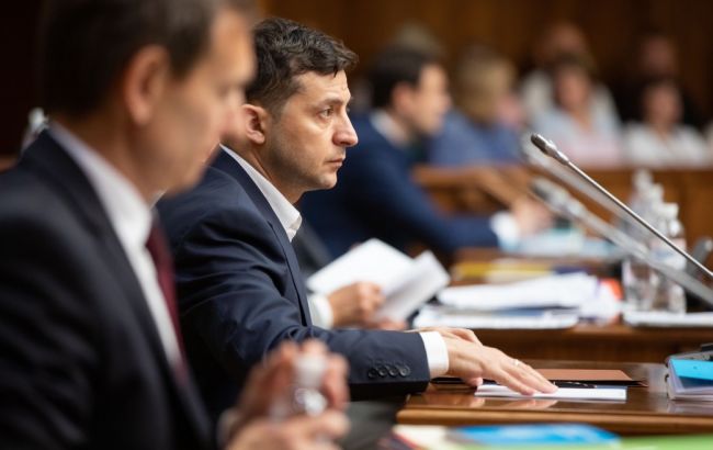 Зеленский приехал на заседание Конституционного суда