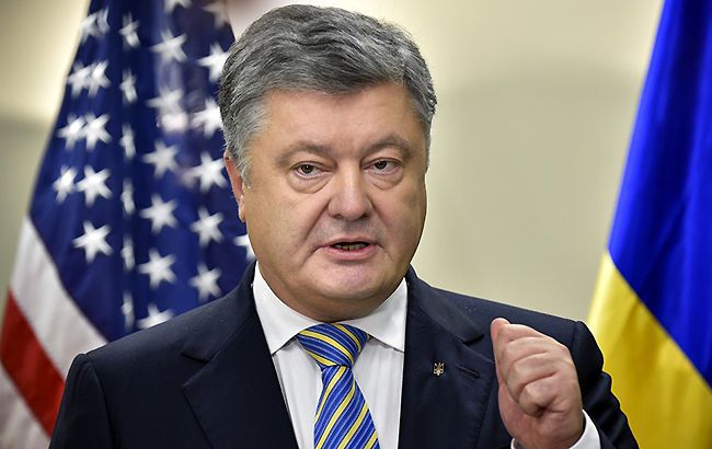 Порошенко заявил, что Россия захватывает заложников для шантажа Украины