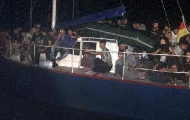 В Італії затримали українську яхту із 70 нелегалами
