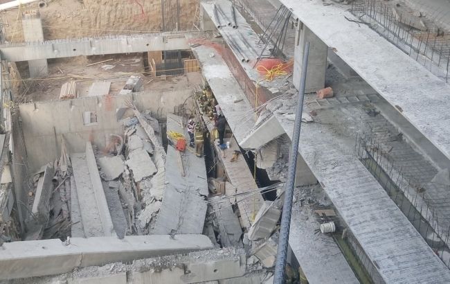 В Мексике во время строительных работ обрушился паркинг, семь человек погибли