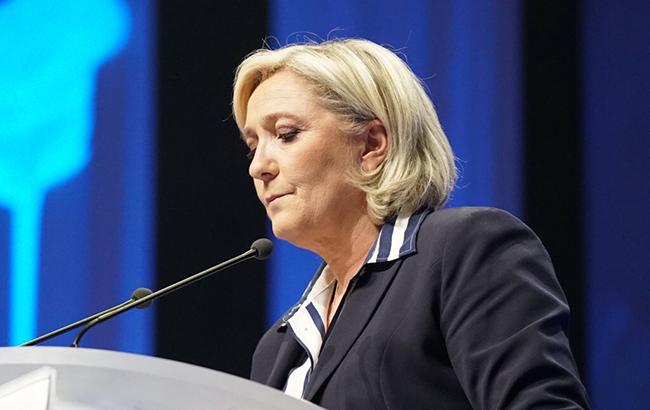 Во Франции партия Ле Пен оказалась под угрозой раскола