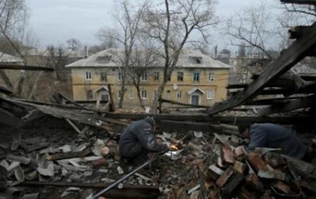 Боевики продолжают обстрелы Счастья и Станицы Луганской, 3 раненых, - МВД