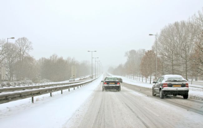 Правоохранители предупреждают водителей о сложных погодных условиях