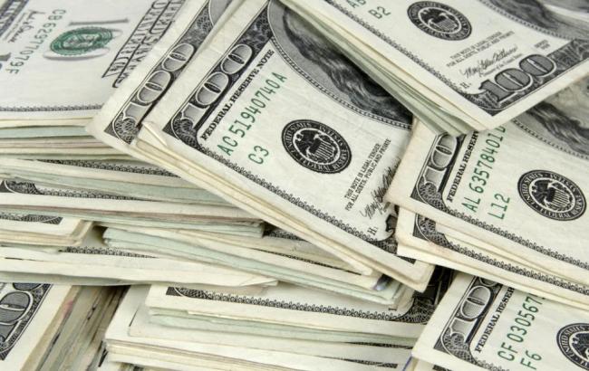 НБУ выставил на межбанковский аукцион 100 млн долларов
