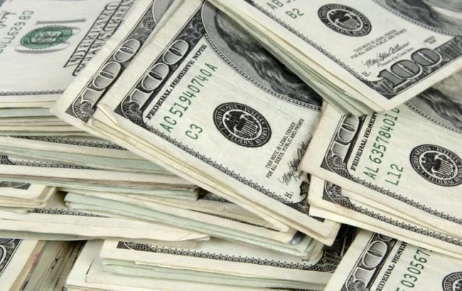 Курс долара на міжбанку в 10:00 зберігся на рівні 26,92 гривень