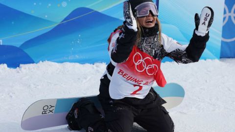 Олимпийские игры-2022: американская сноубордистка выиграла золотую награду в хафпайпе