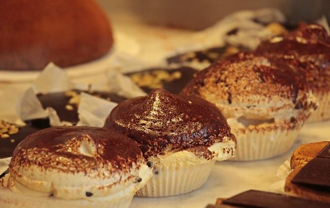 "Нашла ком земли": в сети возмущены неожиданной находкой в десерте (фото)