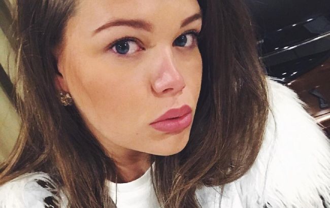 Вся в бабушку: 21-летняя внучка Грейс Келли покоряет сеть жаркими кадрами