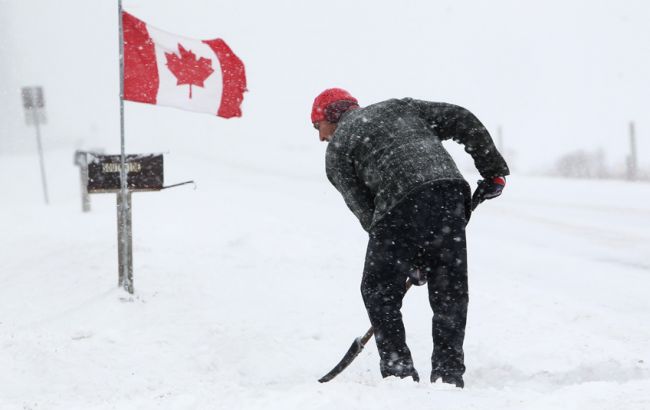 В Канаде из-за снежного циклона без электричества остались 18 тыс. человек
