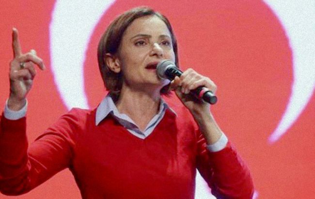 У Туреччині опозиційну журналістку засудили за твіти з критикою президента