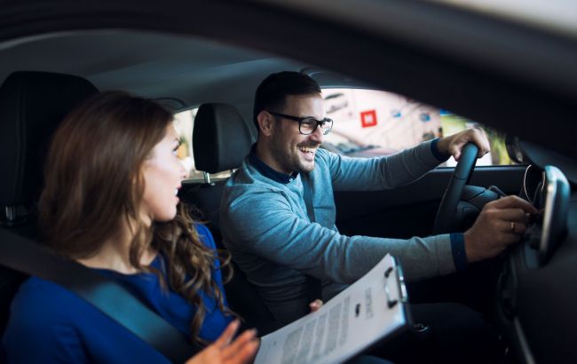 Как тренировать навыки вождения дома: простые лайфхаки от автоинструктора