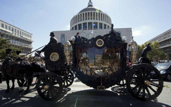 У Римі з розмахом поховали боса мафії: фото та відео