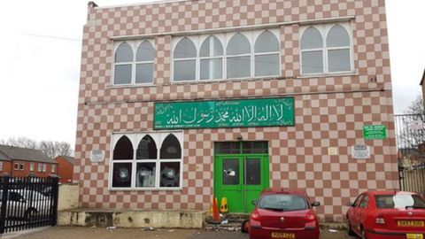 В Британии произошла серия атак на мечети