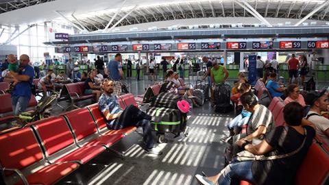 Комфорт в подорожах: експерти назвали найзручніший одяг для авіаперельотів