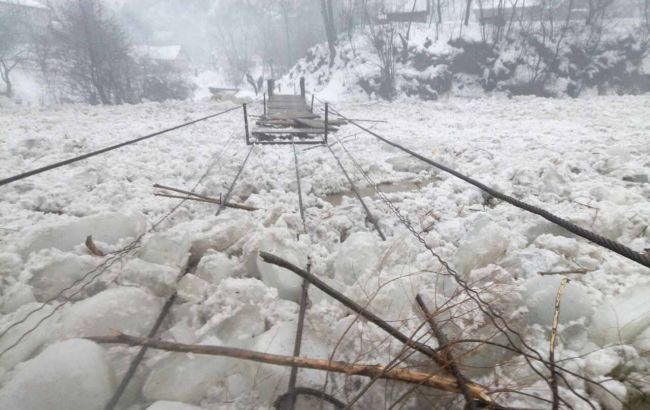 Критична ситуація з льодоходом у Закарпатті минула, вода в ріках спадає, - ОДА