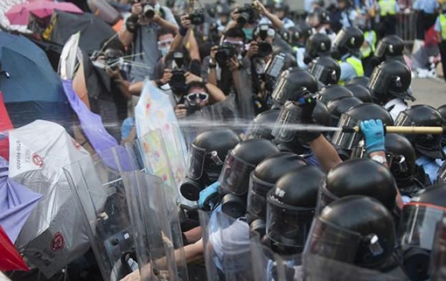 В Гонконге начался силовой разгон демонстрантов