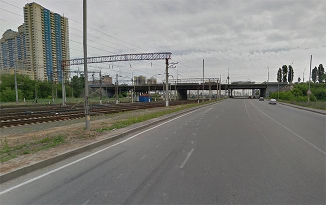 У Києві завтра обмежать рух шляхопроводом на перетині Дарницького та Харківського шосе