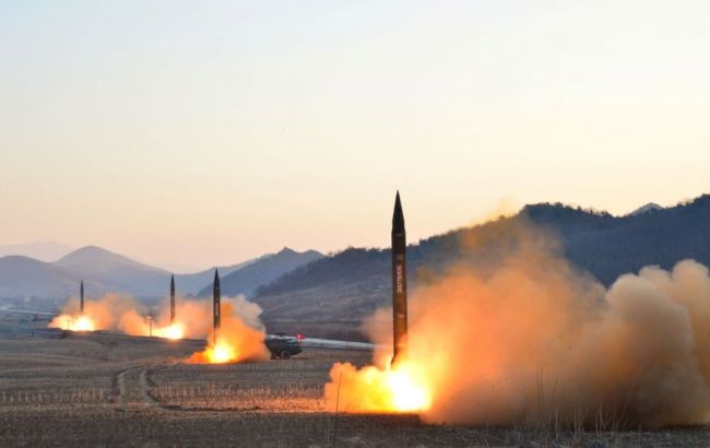 КНДР маневры бомбардировщиков США назвала толчком к грани ядерной войны