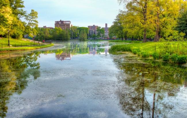 В Киеве обустроят еще один парк с озерами