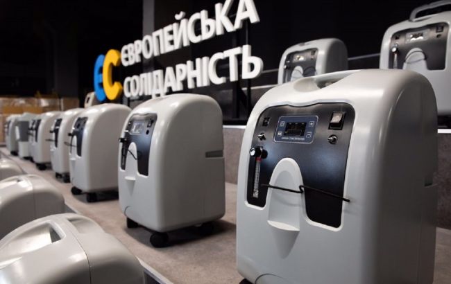 У Порошенка передали 18 кисневих концентраторів у лікарні Києва