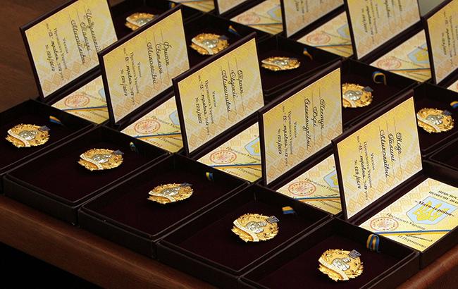 Держуправління справами витратить 20,4 млн гривень на закупівлю ювілейних нагород у 2017 році