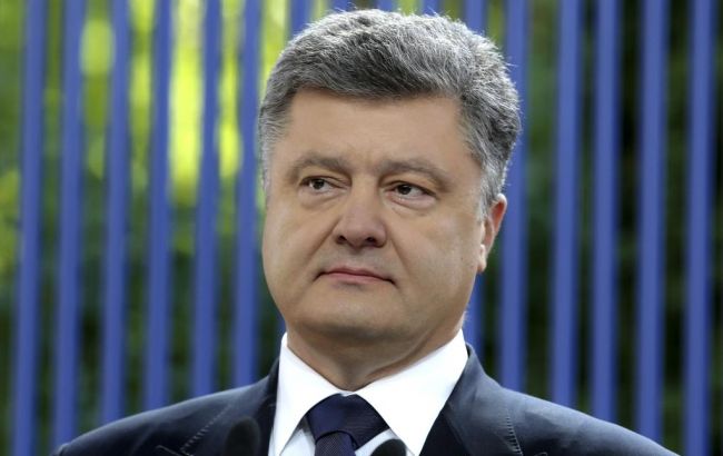 Порошенко передав Кабміну перелік санкцій проти РФ