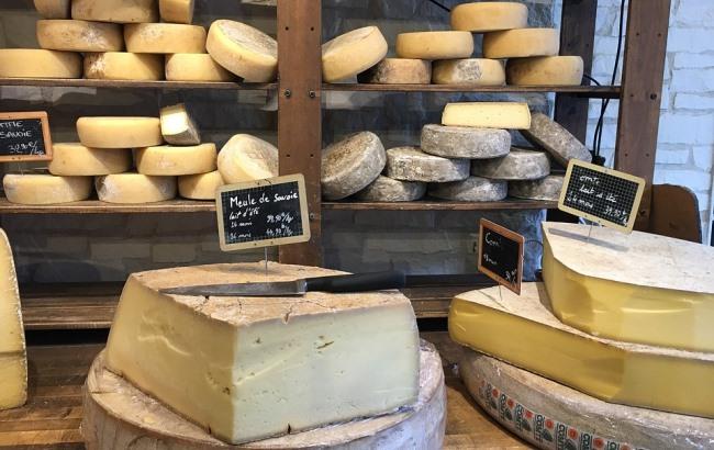 Обнаружен 142-летний швейцарский сыр, который до сих пор можно есть