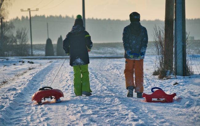Зимние каникулы в Украине: сколько будут отдыхать школьники и когда