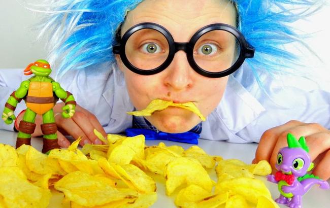 Не ешь меня: названа самая вредная еда для детей