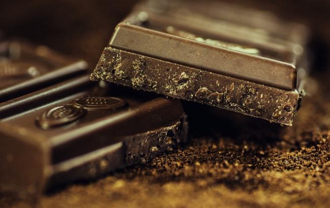 Вчені заявили, що три порції шоколаду в тиждень можуть вберегти від інсульту