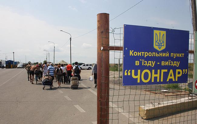 У РФ заявили про відновлення руху через адмінкордон з окупованим Кримом