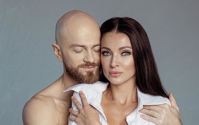 Закохані і прекрасні: Влад Яма підкорив чуттєвою фотосесією з дружиною